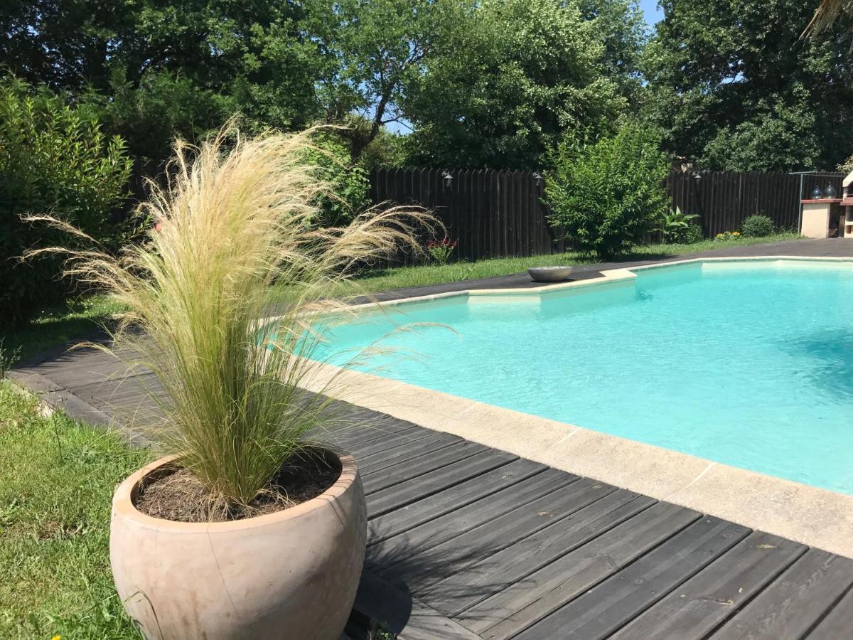 Les Rives Du Bassin Bed & Breakfast